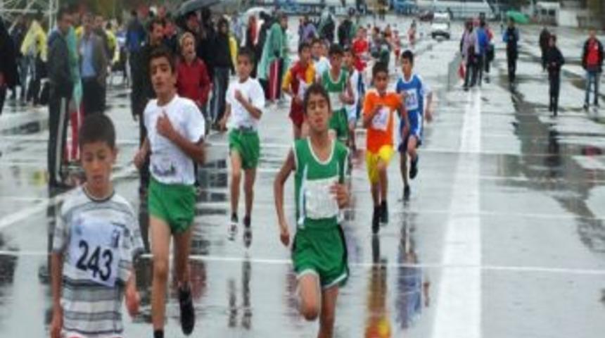 &Ouml;zalpli Kardeşlerin Atletizm Başarısı