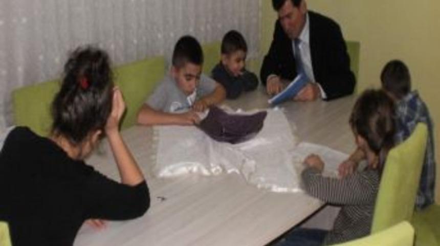 Koruma Altındaki &Ccedil;ocuklar Evleniyorlar