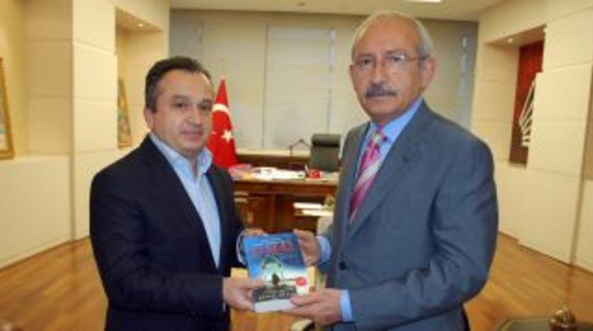 Kılı&ccedil;daroğlu, &lsquo;En b&uuml;y&uuml;k kaleyi&rsquo; okuyor