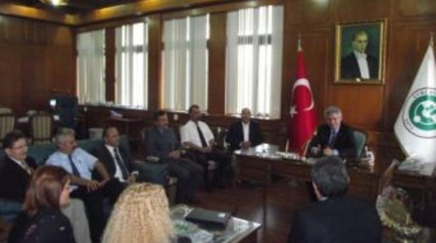 T&uuml;rk Sağlık-Sen rekt&ouml;r Kibar&rsquo;ı ziyaret etti