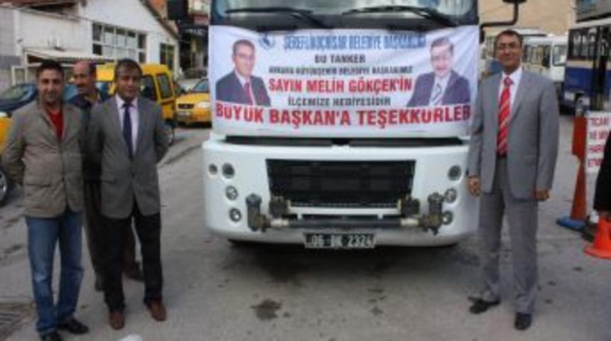 Ankara B&uuml;y&uuml;kşehir Belediyesi'nden, Şerefliko&ccedil;hisar'a Sulama Tankeri