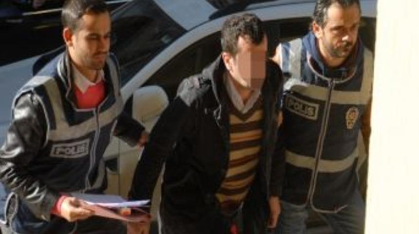 Kavgada 2 Kişi Bı&ccedil;aklandı