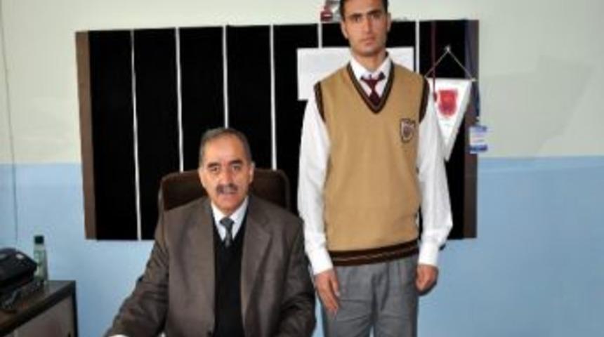 Cumhuriyet Gezisi&rsquo;nde Suşehri&rsquo;ni Kazım Ayan Anadolu Lisesi Temsil Etti