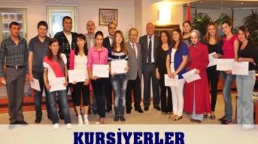 Kemalpaşalı Kursiyerler Sertifikalarını Aldı