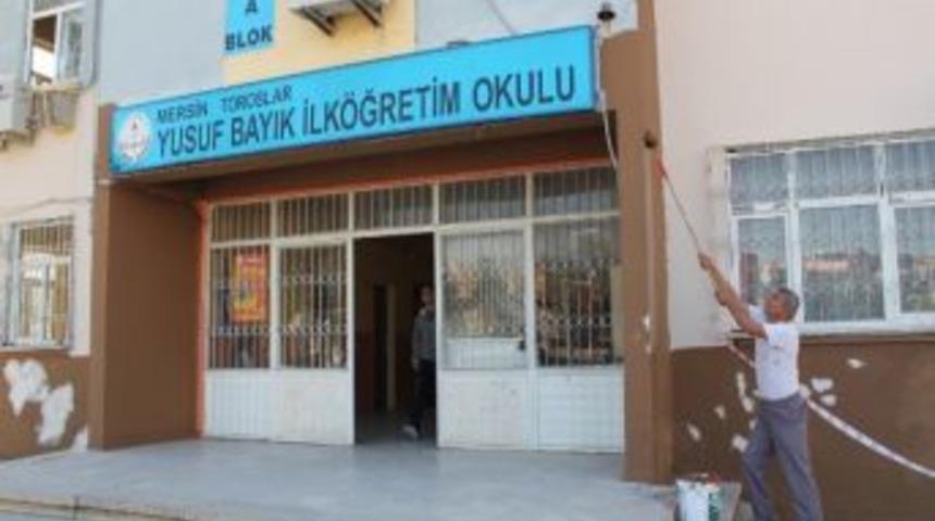 Toroslar&rsquo;da Okullara Bakım Yapılıyor