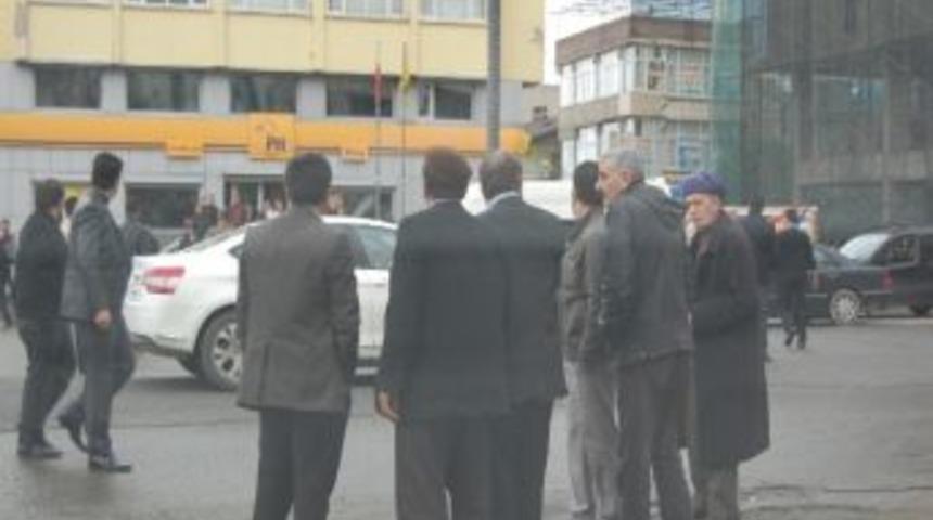 Tatvan&rsquo;da 50 Kişinin Karıştığı Kavgada 6 Kişi Yaralandı