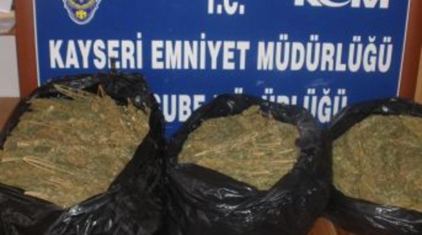 Kayseri'de Uyuşturucu Operasyonları: 12 Kişi Tutuklandı