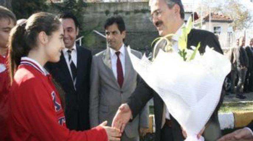 Okul Spor M&uuml;sabakaları A&ccedil;ılış T&ouml;reni Yapıldı