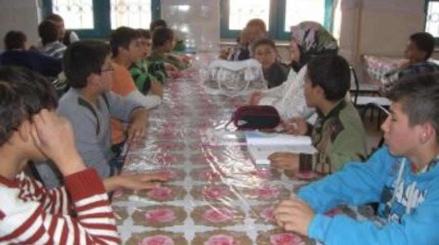 Habibe &Ccedil;ift&ccedil;i, &Ouml;ğrencilerle Buluştu