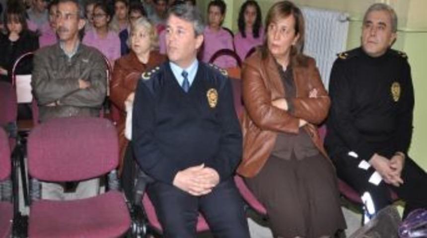 Aksaray'da "aile İ&ccedil;i Şiddet" Eğitimi