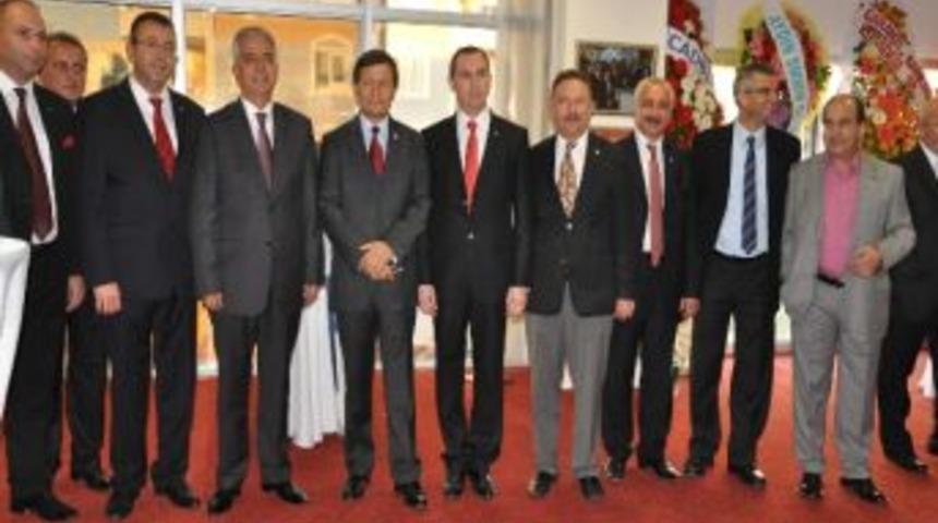 Kuşadası&rsquo;nda En &Ccedil;ok Vergi Verenler &Ouml;d&uuml;llendirildi