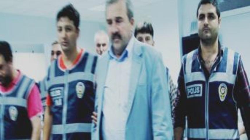 Edremit Belediyesi'ne Operasyon: 9 G&ouml;zaltı