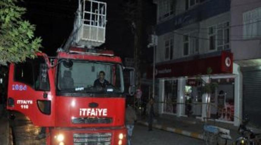 Okuma Salonuna Molotoflu Saldırı