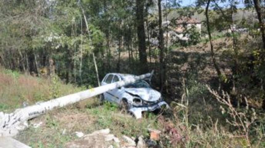 Kadın &Ouml;ğretmen Kazada Yaralandı