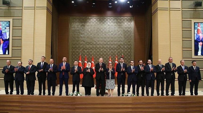 Cumhurbaşkanlığı Hükümeti'nin yeni bakanlarının ne kadar maaş alacağı belli oldu! İşte patron bakanların maaşları!