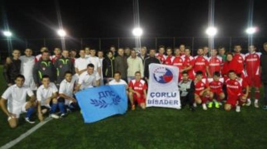 &Ccedil;orlulu G&ouml;&ccedil;menler Bulgaristanlı Hemşerileriyle Dostluk Ma&ccedil;ı Yaptı