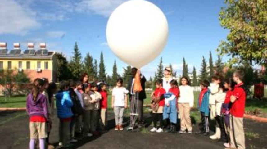 &Ouml;ğrenciler hava &ouml;l&ccedil;&uuml;m&uuml; yaptı