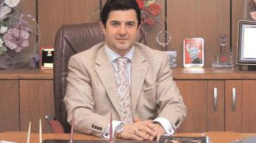 Aziz Yeniyol g&ouml;revine başladı