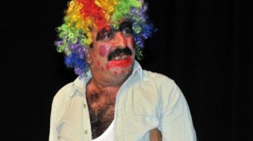 G&uuml;m&uuml;şhane&rsquo;de Sahne Engelli Sanat&ccedil;ıların