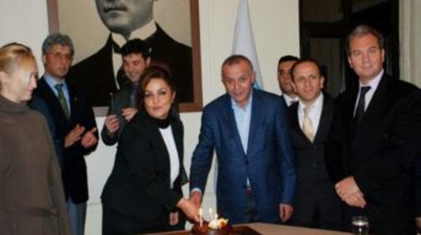 Oğlunun İsmini Hayırlarıyla Yaşatıyor