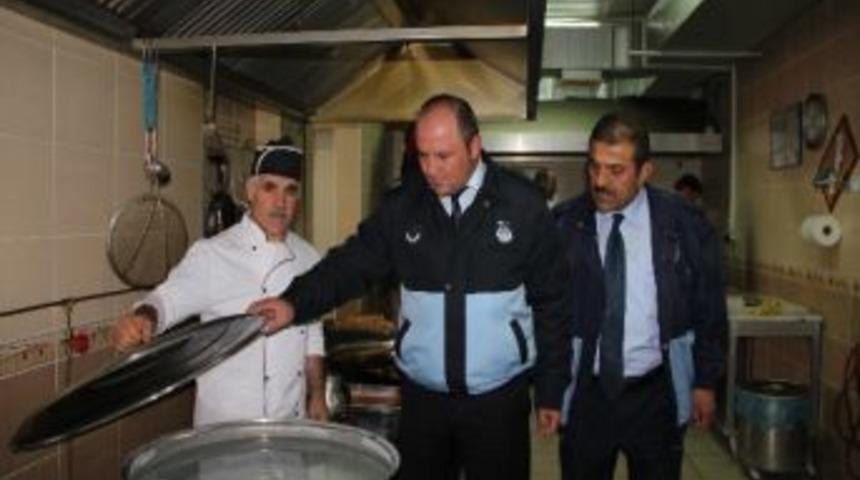 Zabıta Ekipleri Yemekhane Ve Kantinleri Denetledi