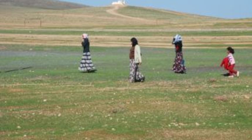 Jandarma Tarafından Boşaltılan Evlere Vatandaşlar Geri D&ouml;nd&uuml;