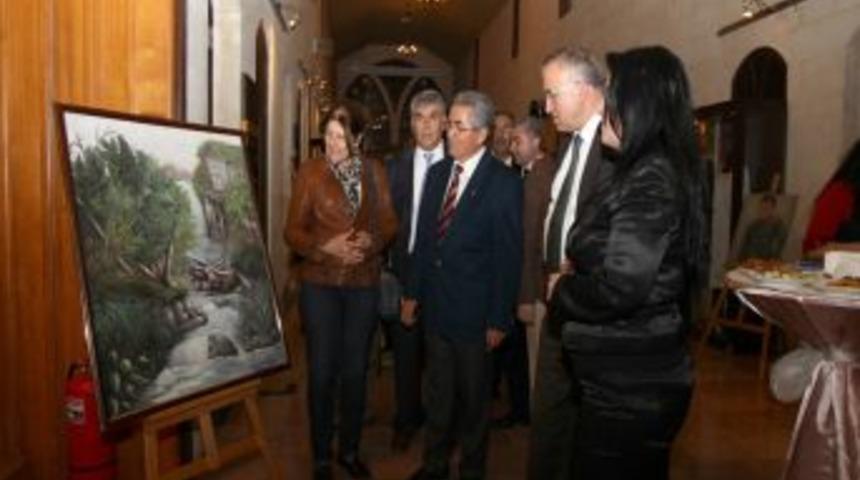 Ressam Akın’ın Ergisini Güzelbey Açtı