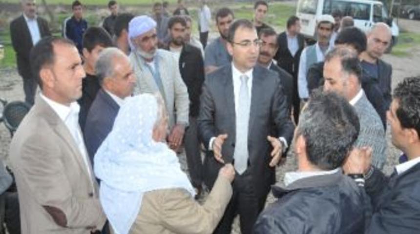 Vali Toprak D&ouml;kmetaş&rsquo;ı Ziyaret Etti