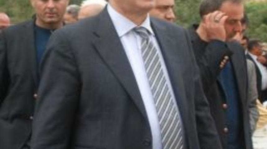 Bakan &Ccedil;elik, Ceylanpınar'ı Ziyaret Etmek İ&ccedil;in Şanlıurfa&rsquo;ya Geldi