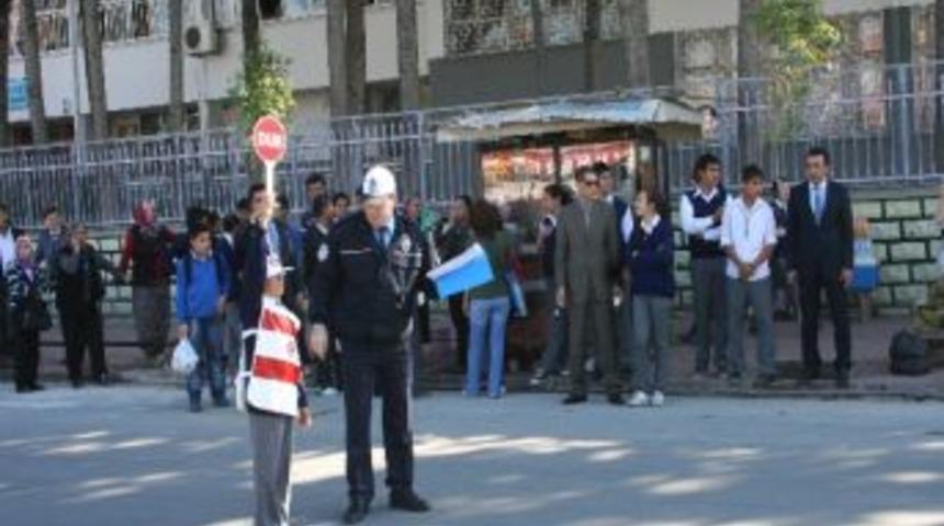 &Ouml;ğrencilere "okul Ge&ccedil;idi G&ouml;revlileri Eğitimi"