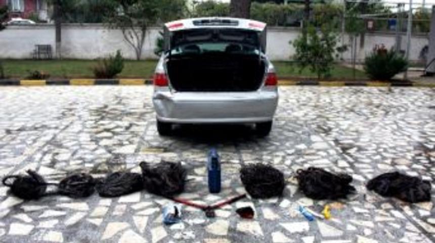 Telefon Kablosu Hırsızları, Jandarma Devriyesine Yakalandı