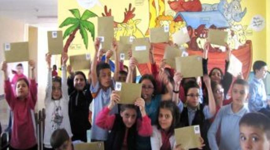 Konyalı &Ouml;ğrenciler İngiltere'deki Akranlarıyla Mektup Kardeşliği Başlattı