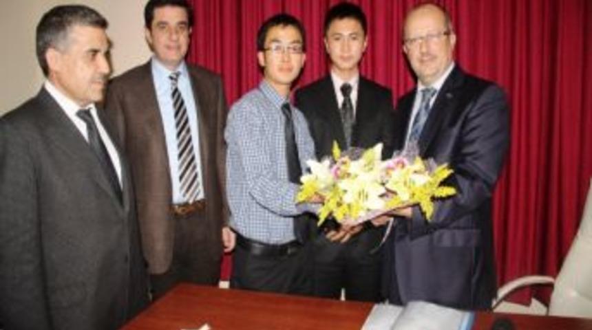 &Ccedil;inli &Ouml;ğrenciler Adana&rsquo;da Kur&rsquo;an Eğitimi Alıyor