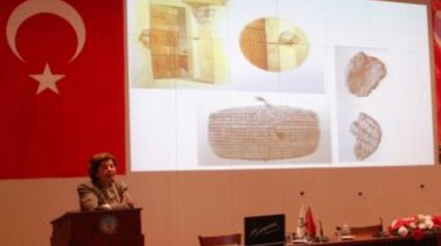 Dp&uuml;'de 'anadolu M&uuml;h&uuml;rlerinden &Ouml;rnekler' Konulu Konferansı