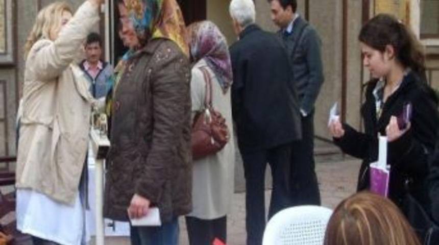 Turgutlu, D&uuml;nya Diyabet G&uuml;n&uuml;'n&uuml; Unutmadı