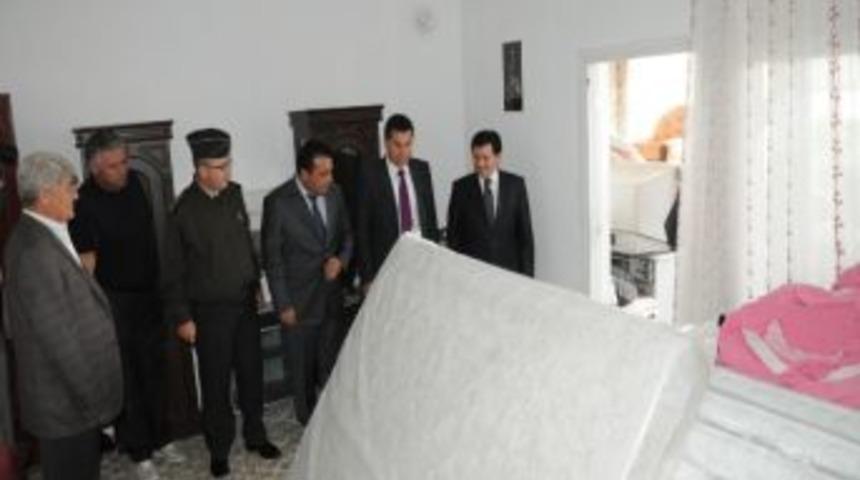 Su Baskınından Zarar G&ouml;renlere Yardım Yapıldı