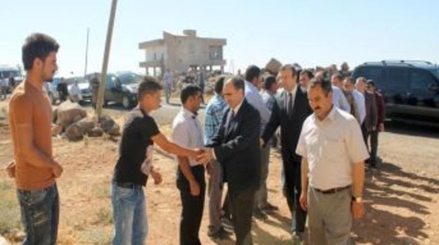 Vali &Ouml;zkan İdil'in Bazı K&ouml;ylerini Ziyaret Etti