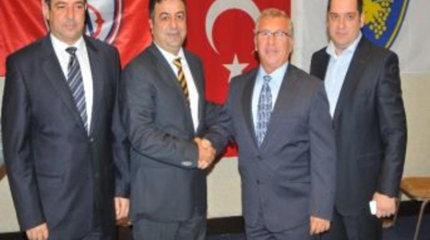 Seyit Mehmet &Ouml;zkan İle Bucaspor Arasındaki Kriz &Ccedil;&ouml;z&uuml;ld&uuml;