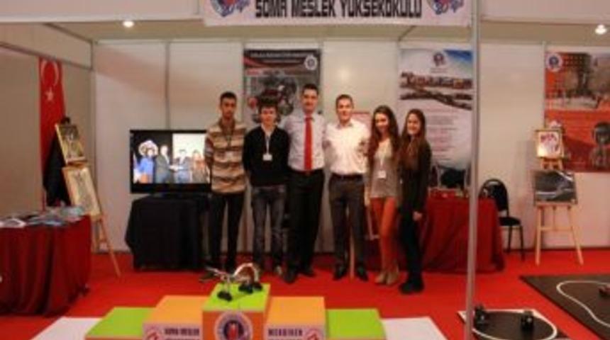 Soma Meslek Y&uuml;ksek Okulu, İzmir 1. İstihdam Zirvesine Damgasını Vurdu