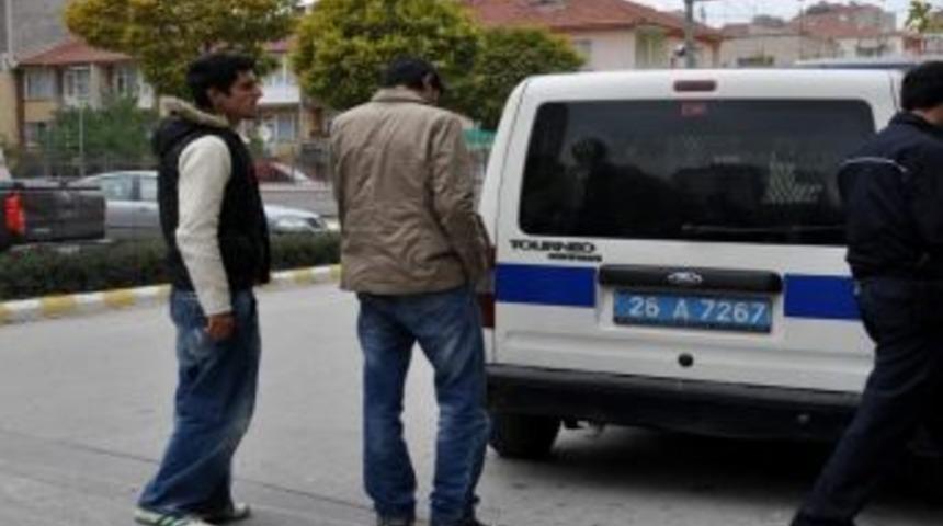 Eskişehir'de Arkadaşını Av T&uuml;feğiyle Vurduğu İddia Edilen Şahıs Yakalandı