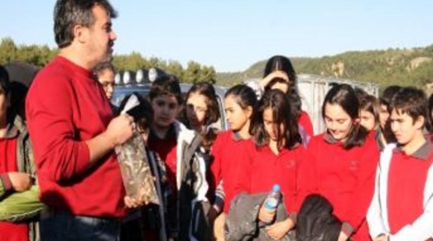 Uşak&rsquo;taki G&ouml;letlerde Balıklandırma &Ccedil;alışmaları