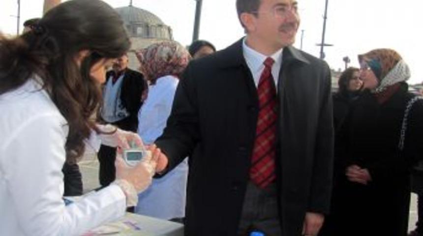 Sağlam: Vatandaşlar Diyabetli Olduğundan Habersiz