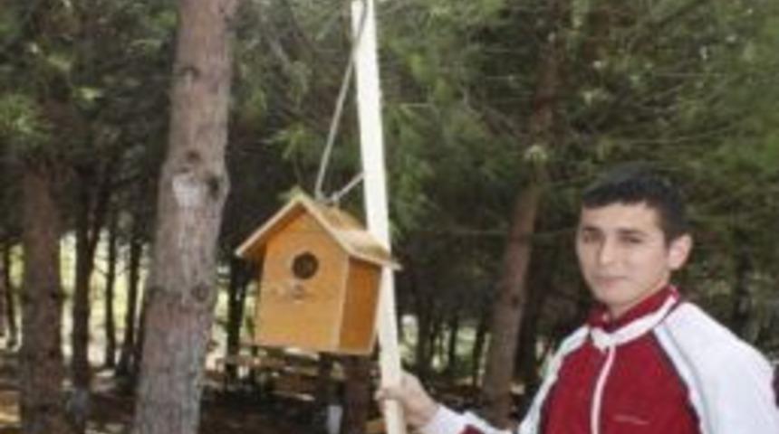 &Uuml;niversite &Ouml;ğrencilerinden Kuş Yuvası Projesi