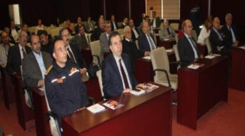 Sanayicilere, "sigorta Şirketleri Neden Teminat Vermiyor" İsimli Konferans Yapıldı