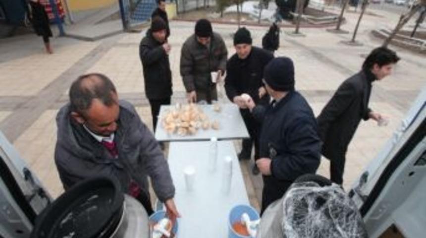 Sincan Belediyesi'nden Sabahları Sıcak &Ccedil;orba İkramı