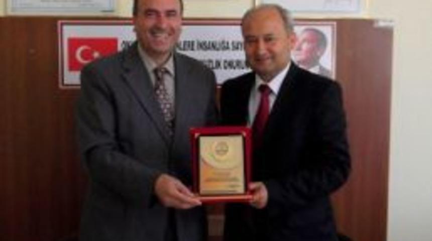 Atat&uuml;rk Okulları, Geleneğini S&uuml;rd&uuml;rd&uuml;