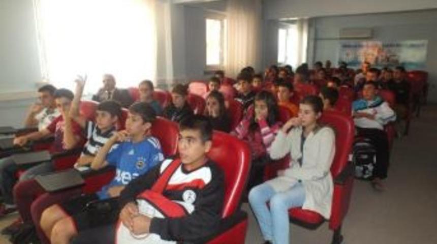 Mersin'de 'madde Kullanımına Hayır' Eğitim Semineri