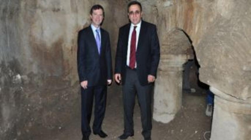 Yerebatan Sarnıcı'nın Minyat&uuml;r&uuml; Kral Mezarından &Ccedil;ıktı