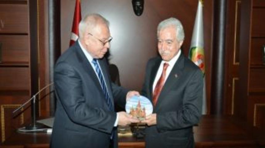 Rus B&uuml;y&uuml;kel&ccedil;i Aldırmaz&rsquo;ı Ziyaret Etti