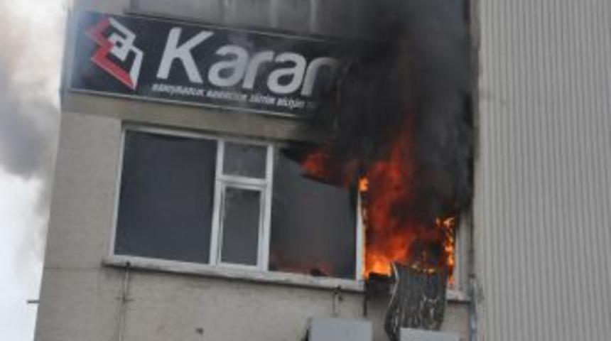 Karaman&rsquo;da Avukatlık B&uuml;rosunda Yangın
